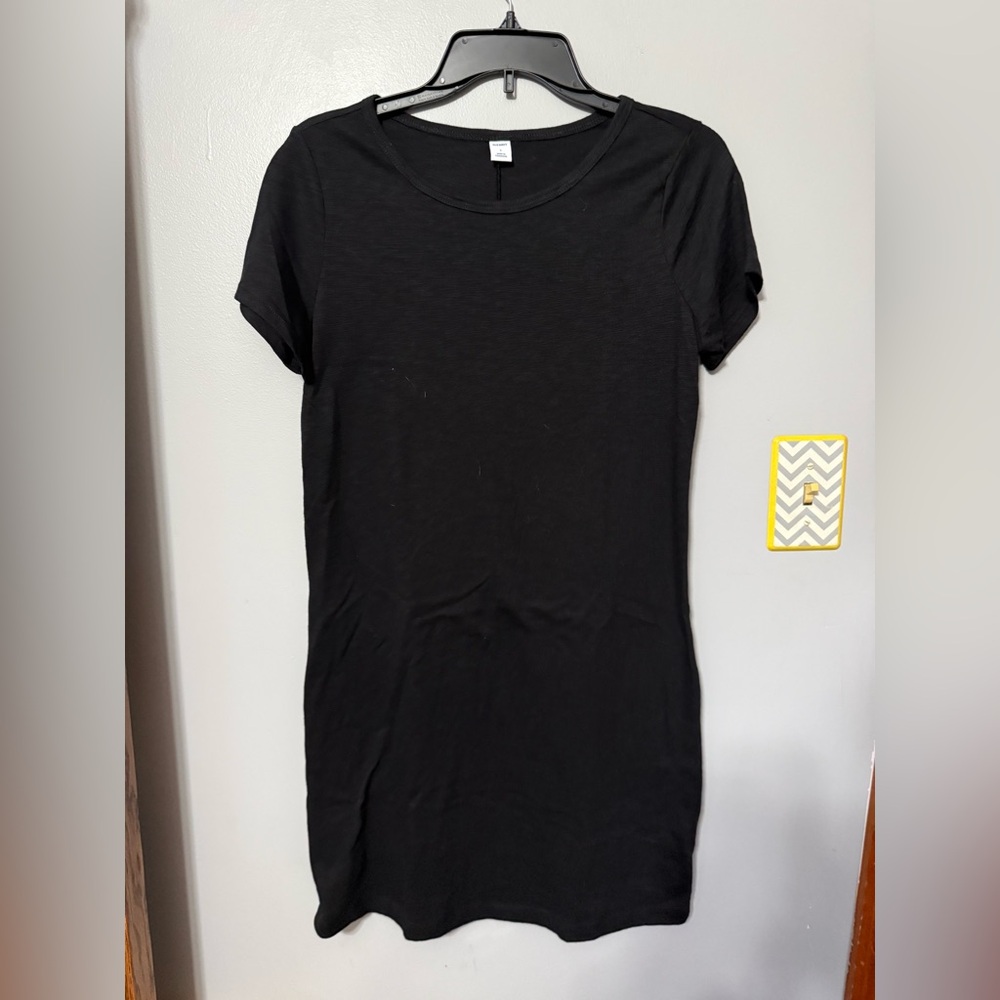 Old Navy Black Short-Sleeve Women's Tee Dress